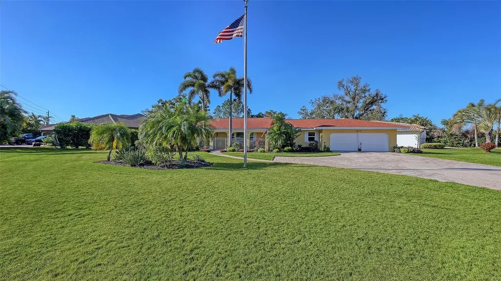 844 Magellan Drive Sarasota FL 34243