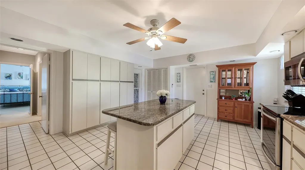 844 Magellan Drive Sarasota FL 34243