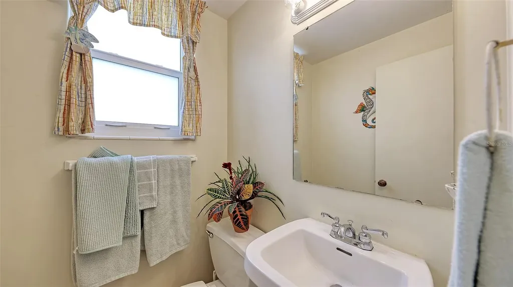 844 Magellan Drive Sarasota FL 34243
