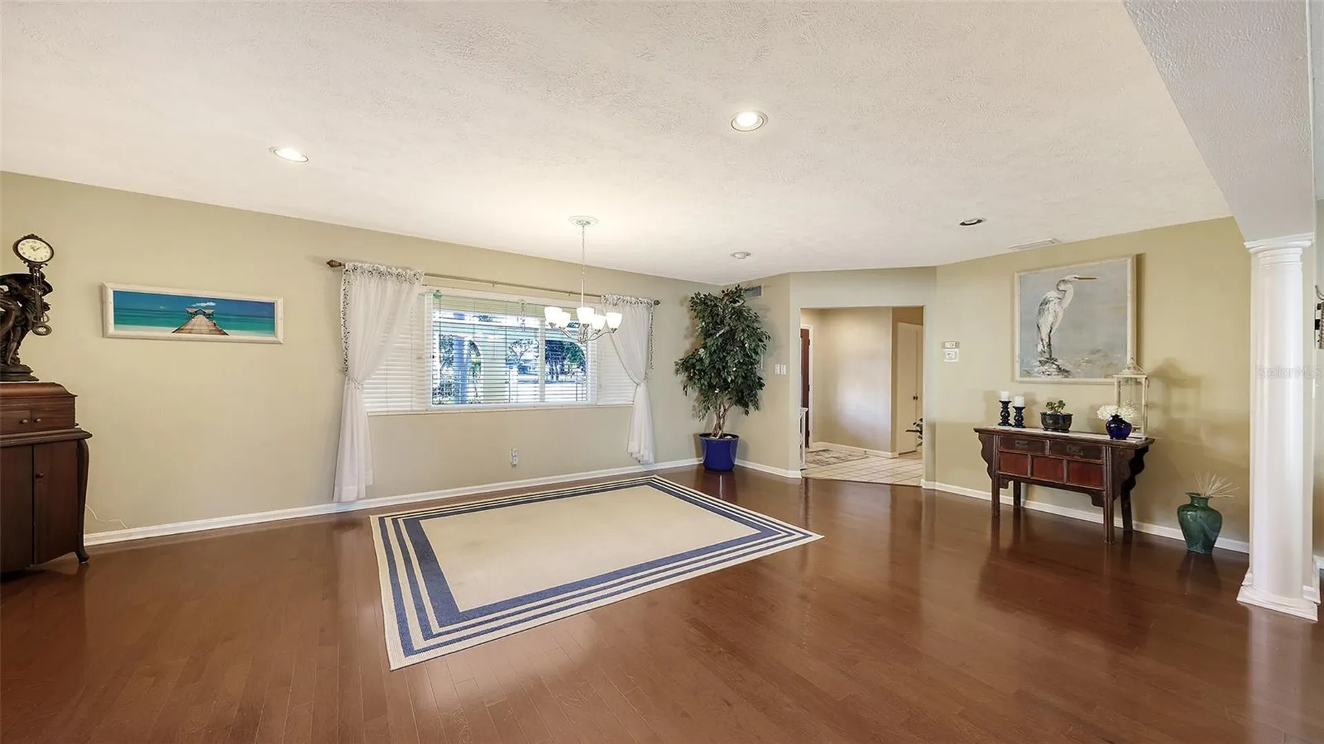 844 Magellan Drive Sarasota FL 34243