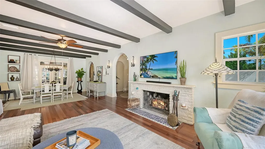547 N Shore Drive Sarasota FL 34234