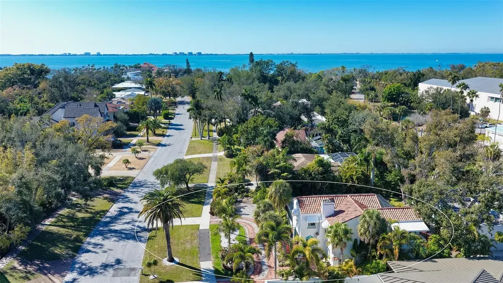 547 N Shore Drive Sarasota FL 34234