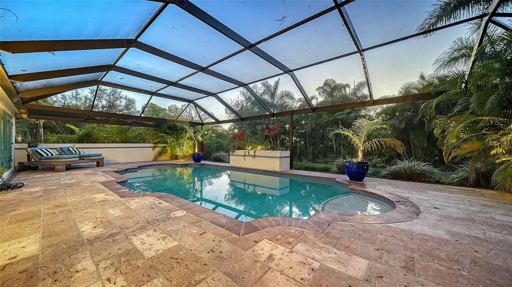 547 N Shore Drive Sarasota FL 34234