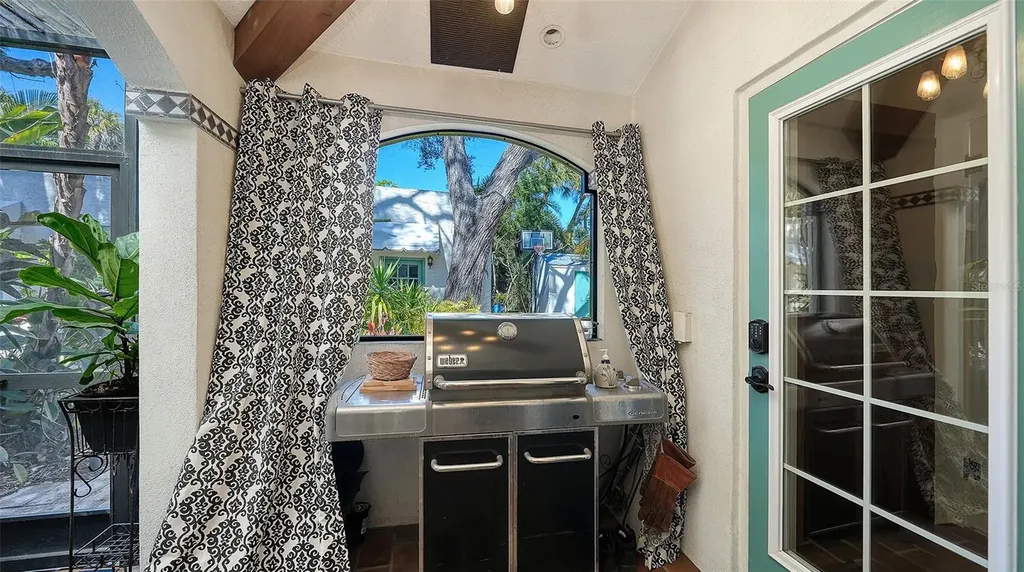 547 N Shore Drive Sarasota FL 34234