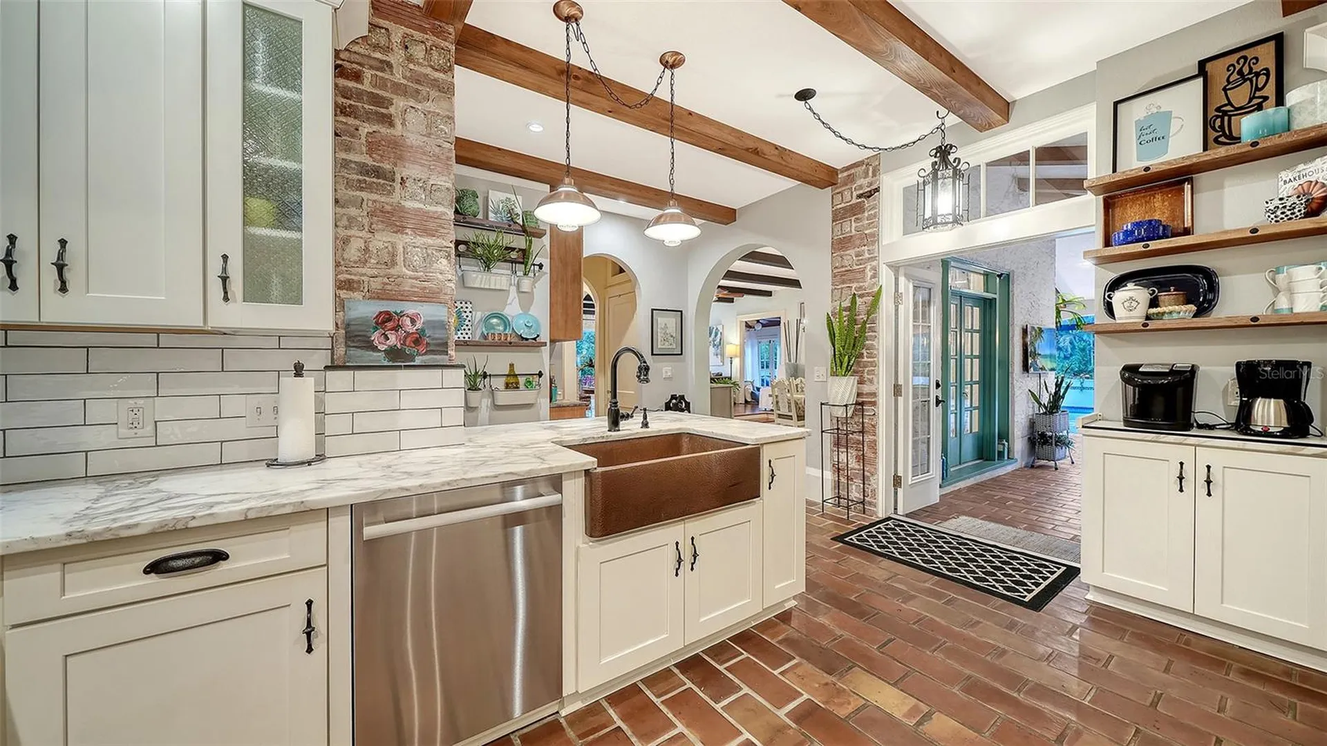 547 N Shore Drive Sarasota FL 34234
