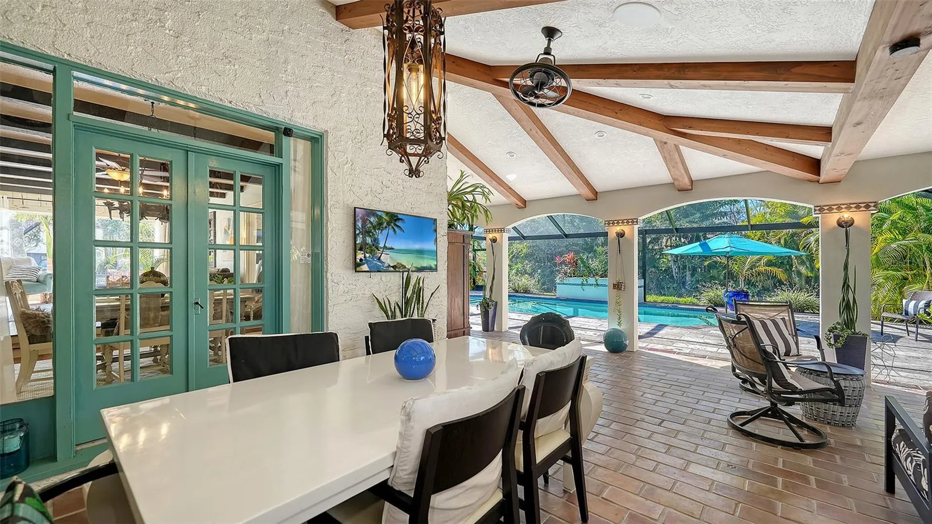547 N Shore Drive Sarasota FL 34234