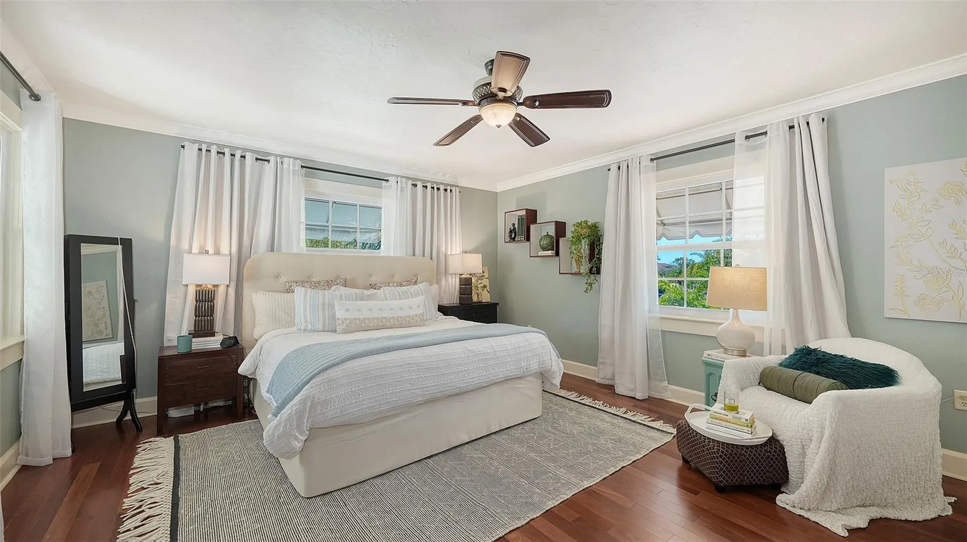547 N Shore Drive Sarasota FL 34234
