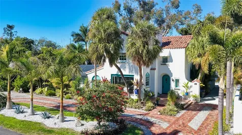 547 N Shore Drive Sarasota FL 34234