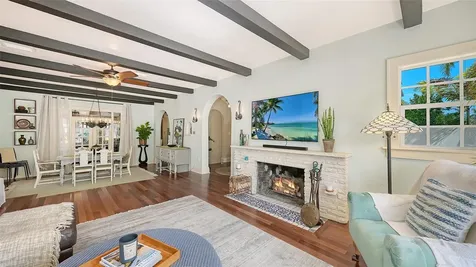547 N Shore Drive Sarasota FL 34234