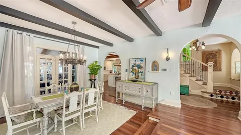 547 N Shore Drive Sarasota FL 34234