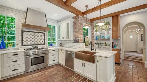 547 N Shore Drive Sarasota FL 34234