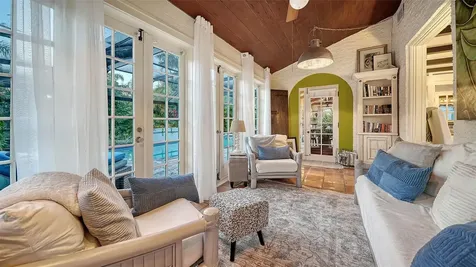 547 N Shore Drive Sarasota FL 34234