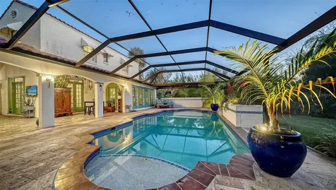 547 N Shore Drive Sarasota FL 34234