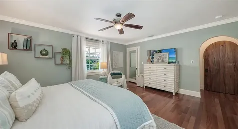 547 N Shore Drive Sarasota FL 34234