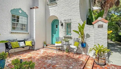 547 N Shore Drive Sarasota FL 34234