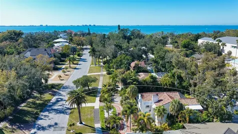 547 N Shore Drive Sarasota FL 34234