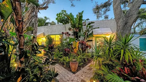 547 N Shore Drive Sarasota FL 34234