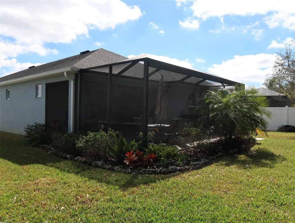 2535 Fireflag Lane Sarasota FL 34232