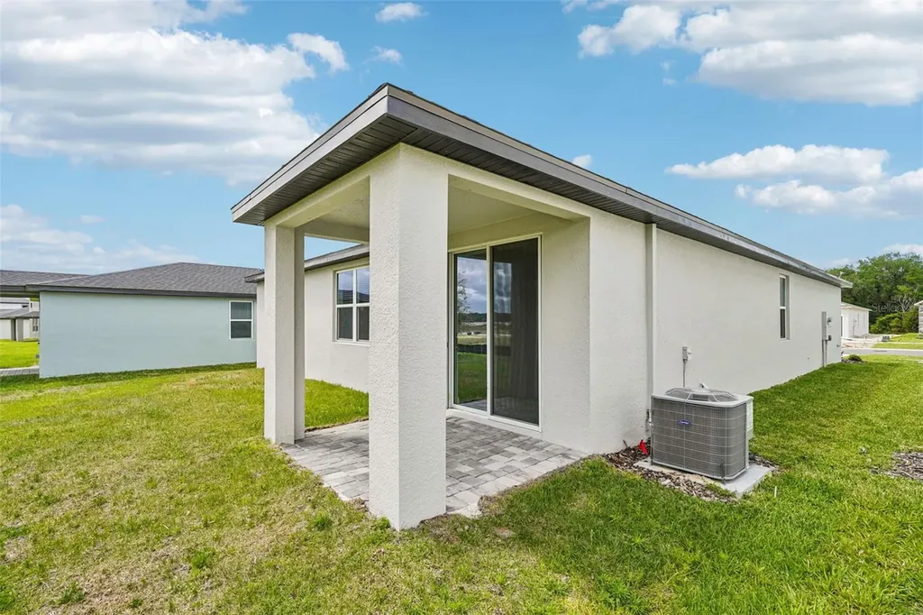 811 Sunshower Drive Lady Lake FL 32159