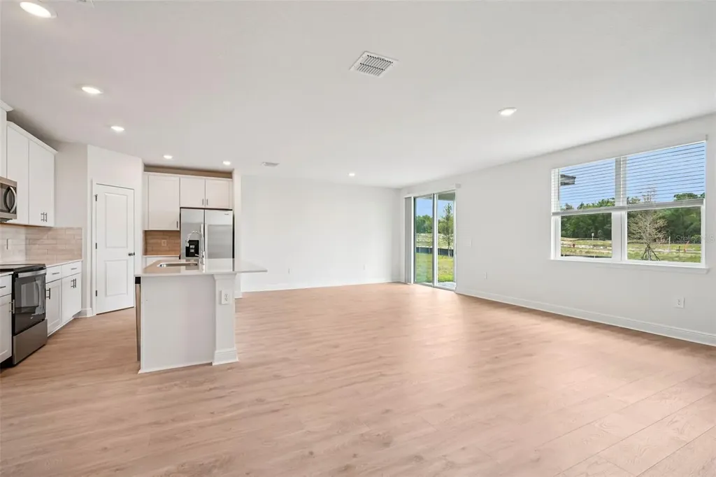 811 Sunshower Drive Lady Lake FL 32159