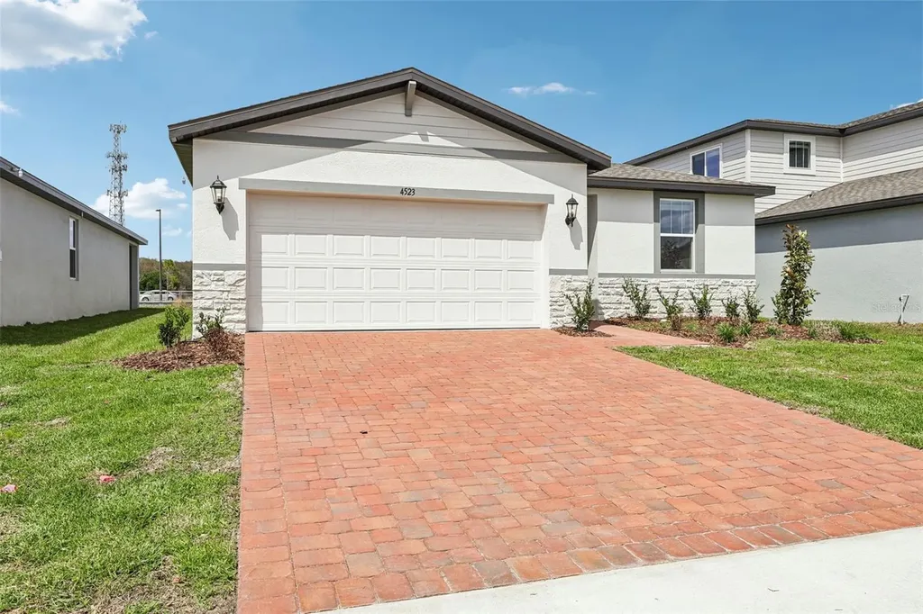 4523 Eagle Perch Court St Cloud FL 34772