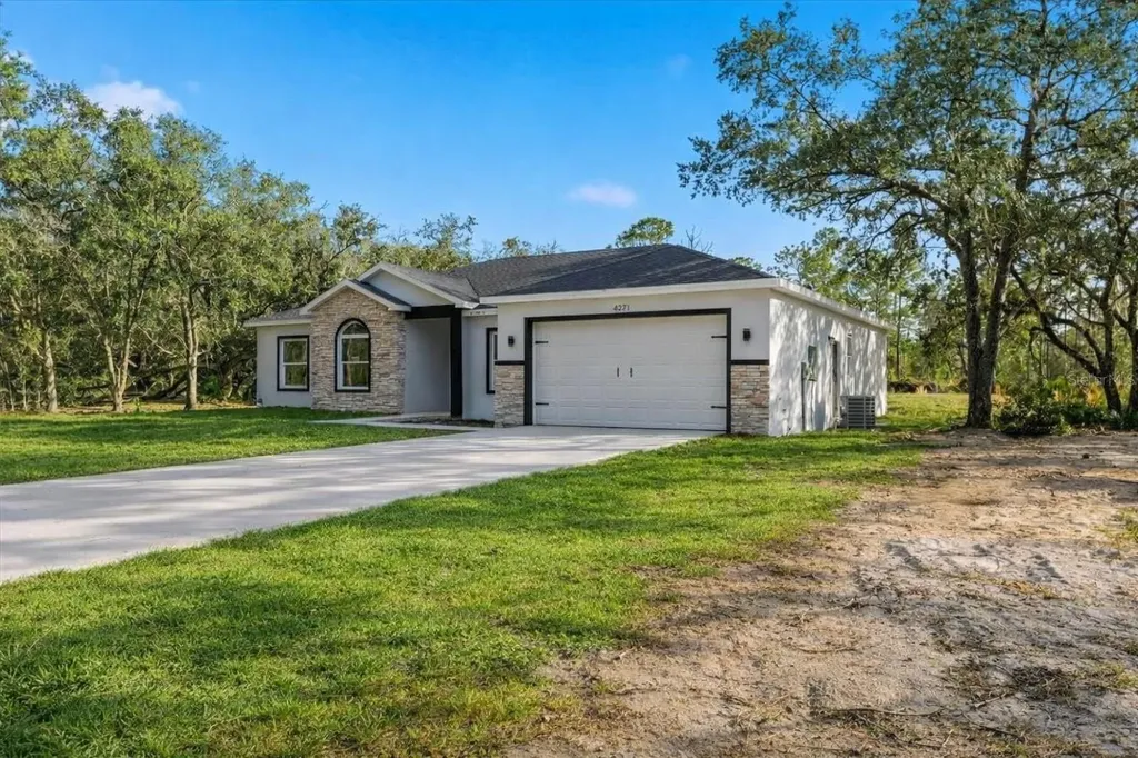 4271 Magnolia Drive Indian Lake Estates FL 33855