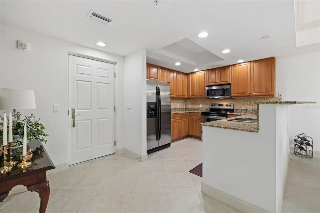 800 N Tamiami Trail Sarasota FL 34236