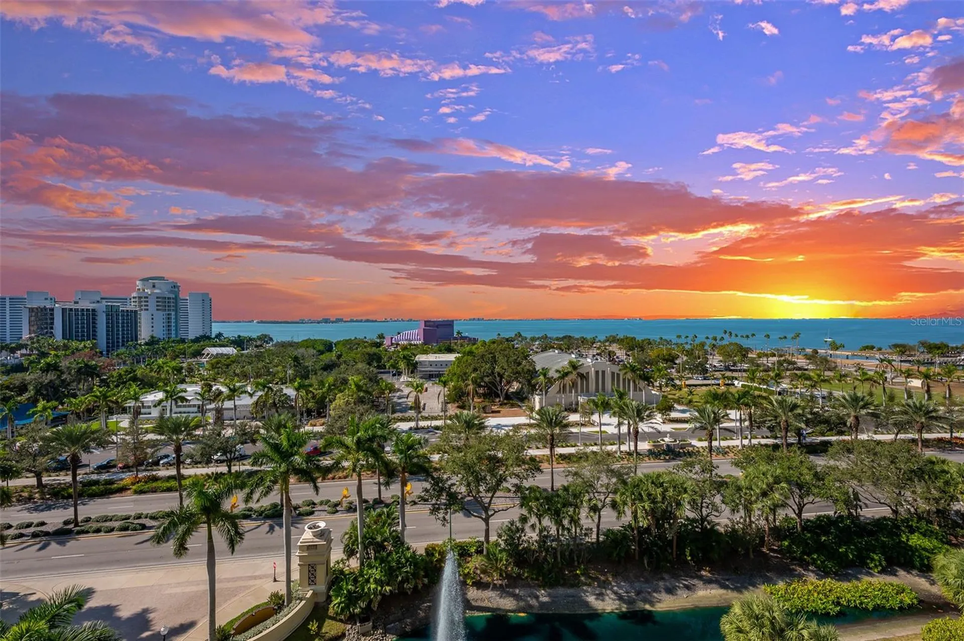 800 N Tamiami Trail Sarasota FL 34236