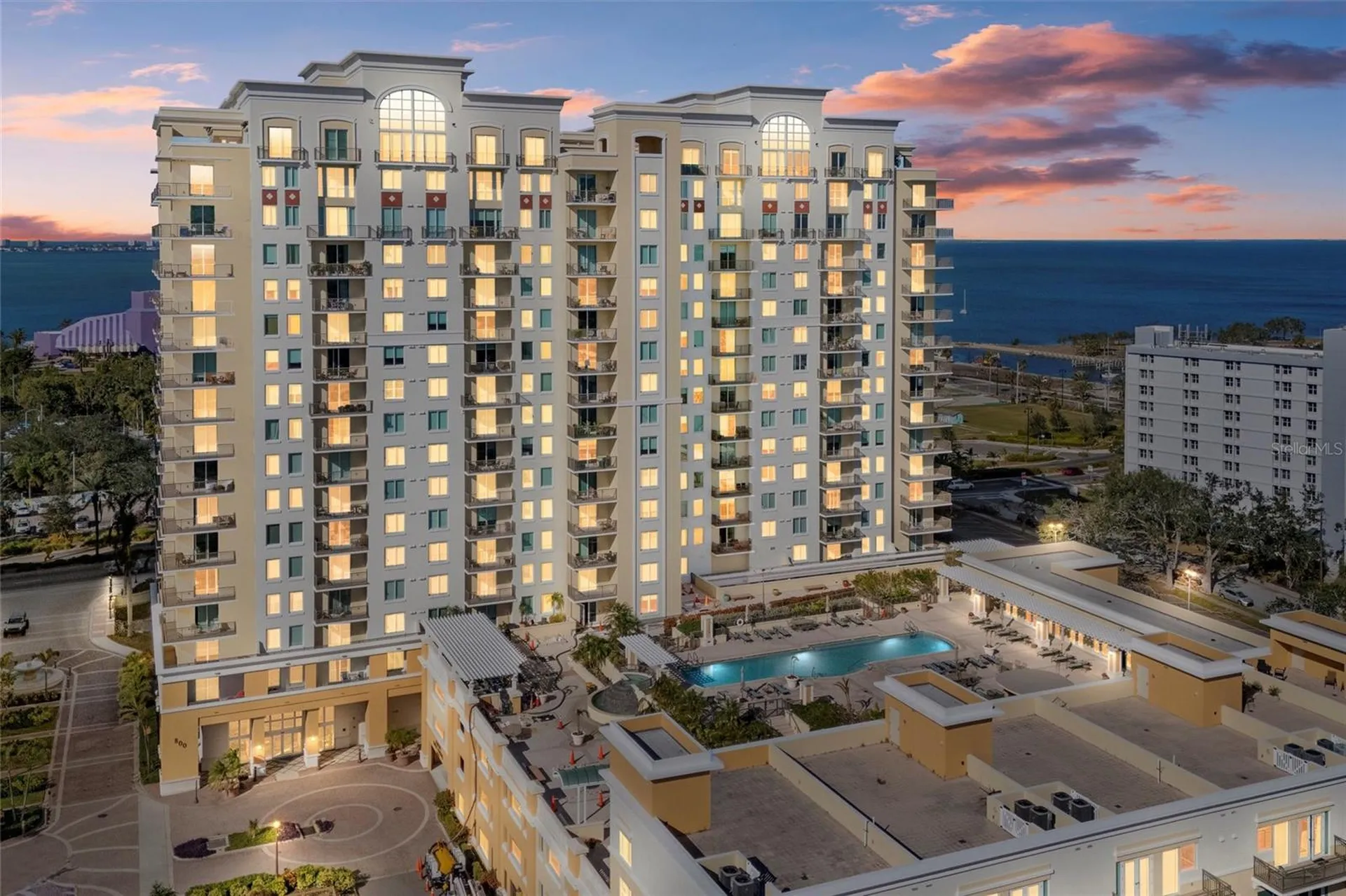 800 N Tamiami Trail Sarasota FL 34236