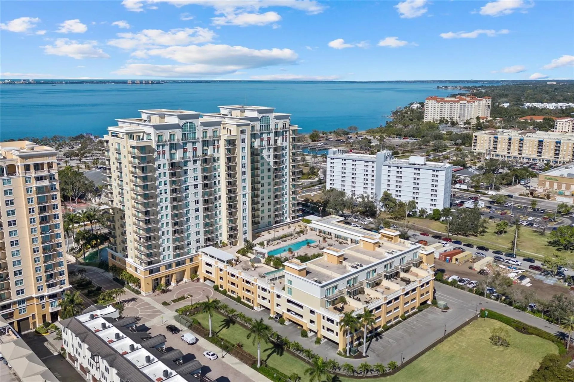 800 N Tamiami Trail Sarasota FL 34236