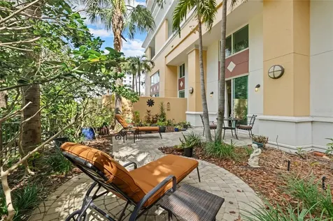 800 N Tamiami Trail Sarasota FL 34236