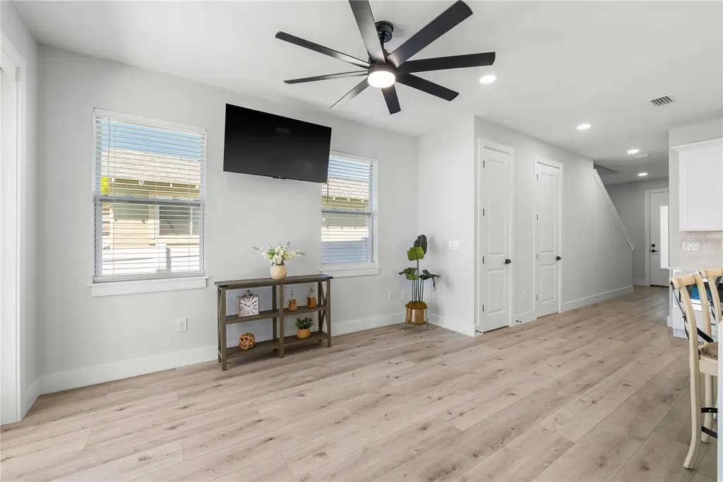 2608 W Saint Joseph Street Tampa FL 33607