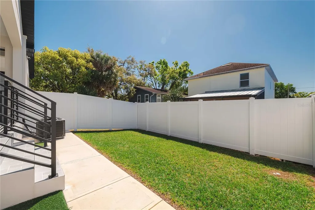 2608 W Saint Joseph Street Tampa FL 33607