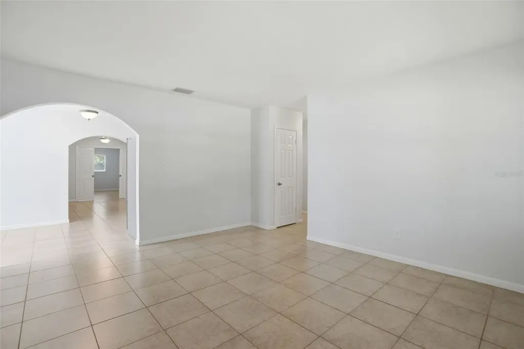 1708 Pond Lake Drive Tampa FL 33612