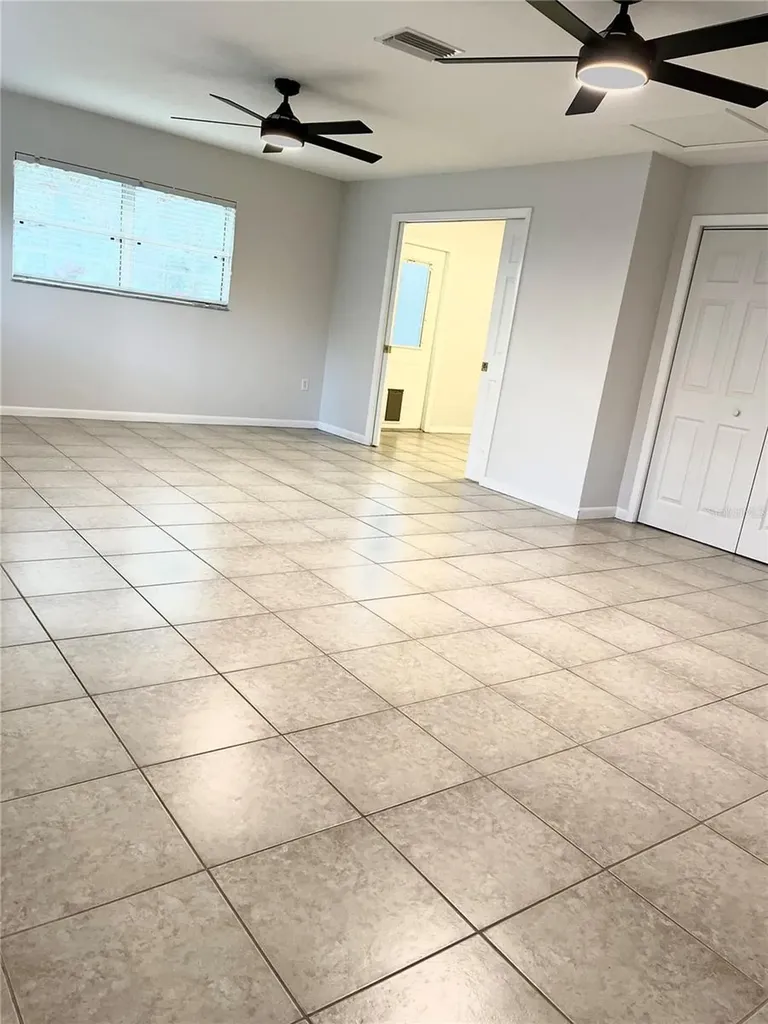 1708 Pond Lake Drive Tampa FL 33612