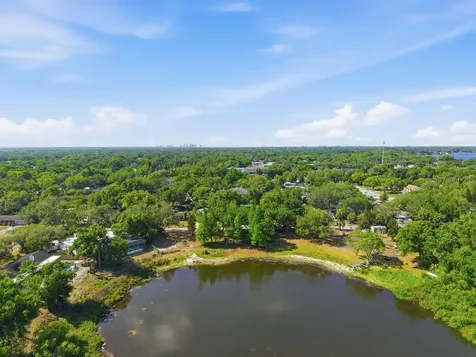 1708 Pond Lake Drive Tampa FL 33612