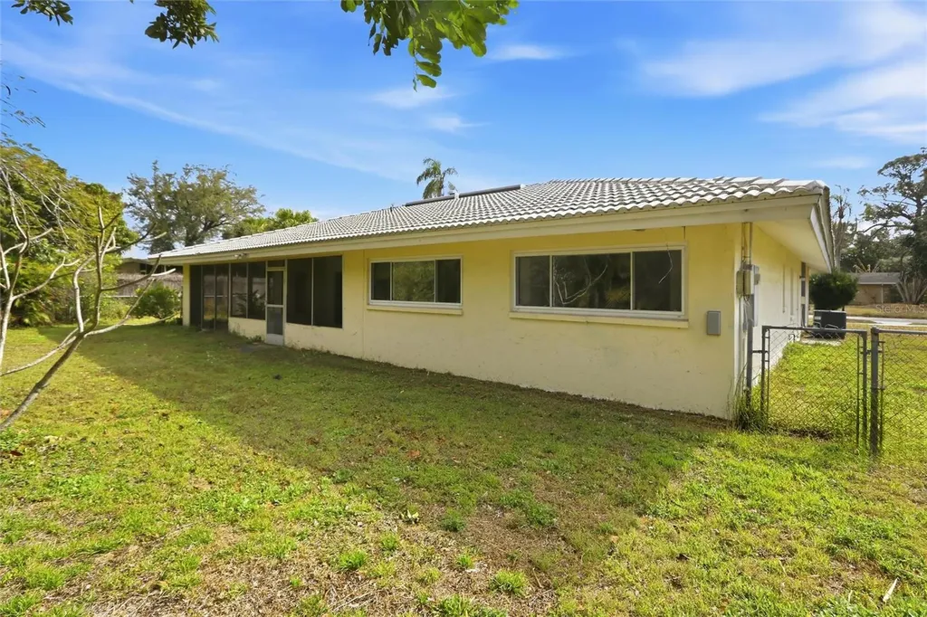 1125 Danny Drive Sarasota FL 34243