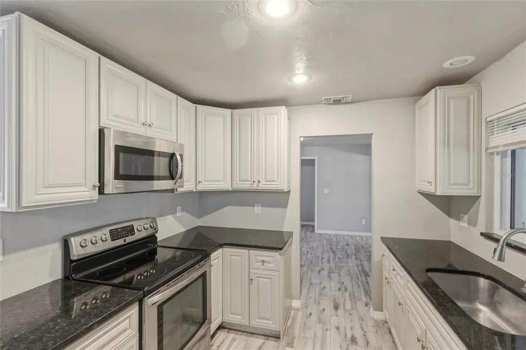 1125 Danny Drive Sarasota FL 34243