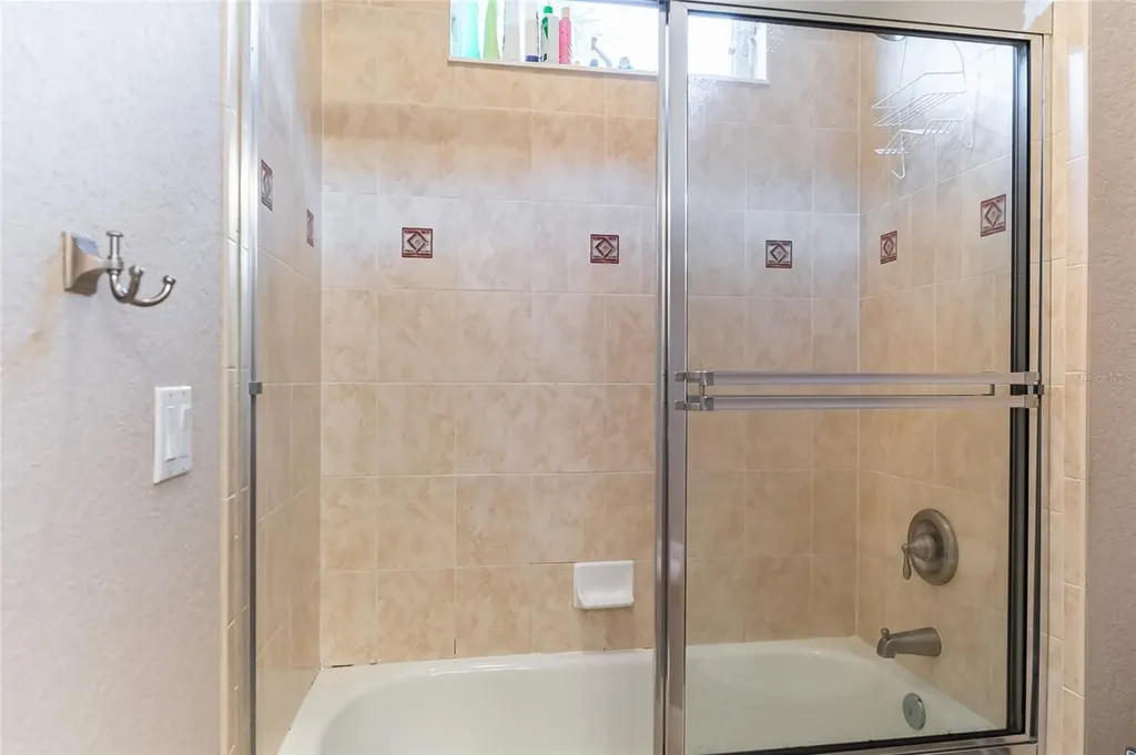 6615 Butlers Crest Drive Bradenton FL 34203
