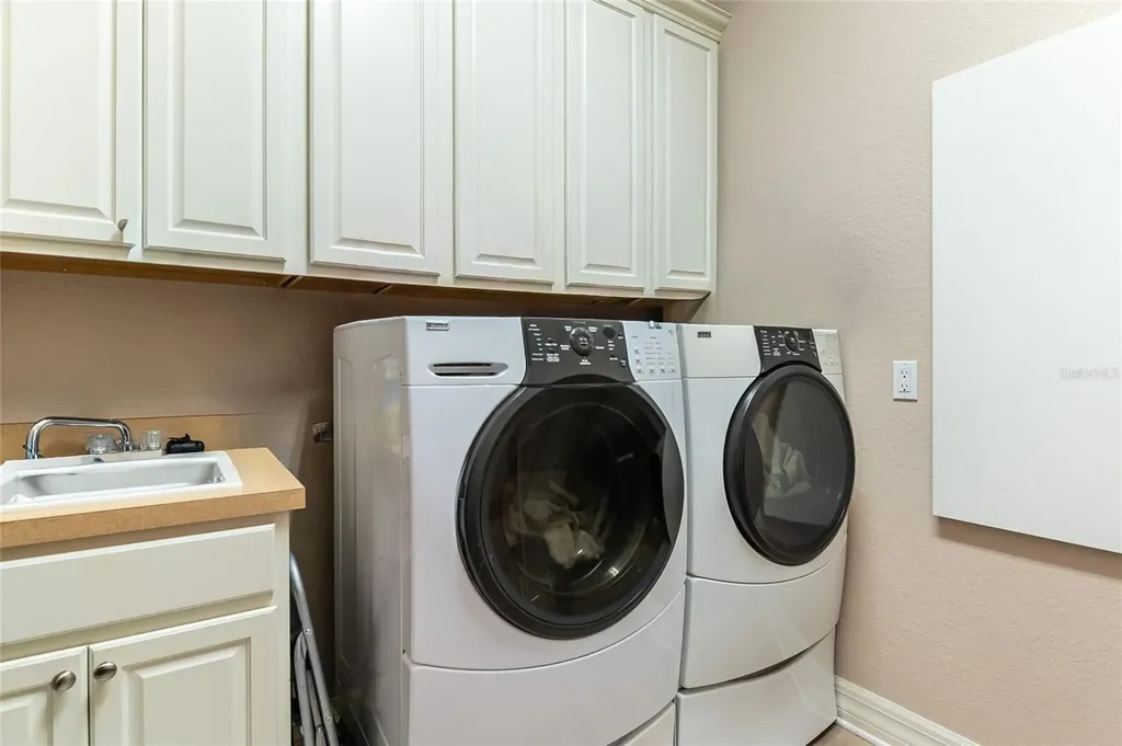 6615 Butlers Crest Drive Bradenton FL 34203