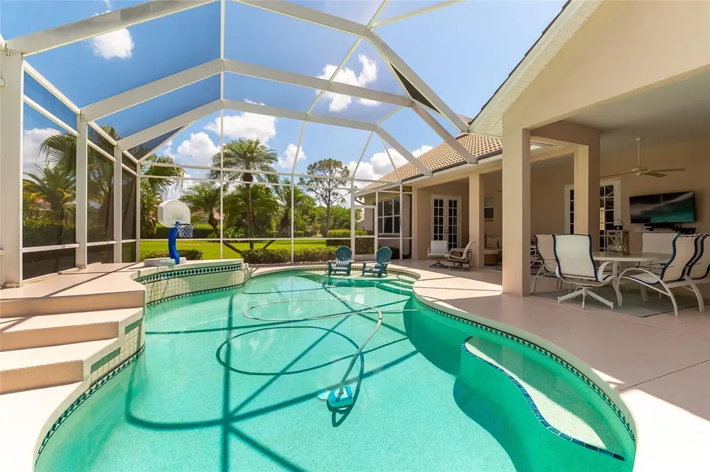 6615 Butlers Crest Drive Bradenton FL 34203