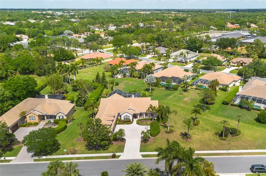 6615 Butlers Crest Drive Bradenton FL 34203