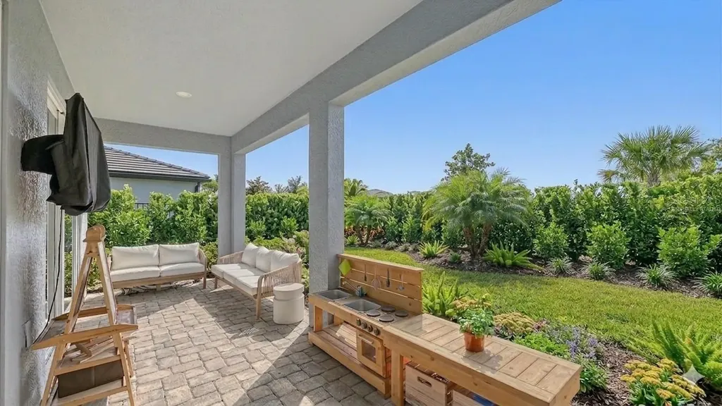 16711 Seraphic Trail Bradenton FL 34211
