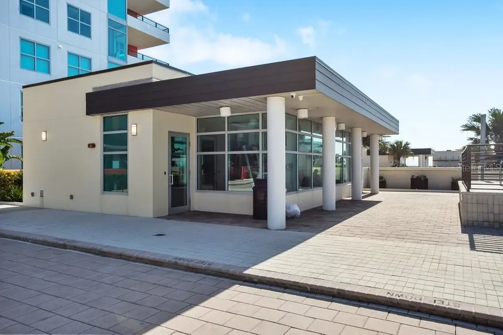 1120 E Kennedy Boulevard Tampa FL 33602