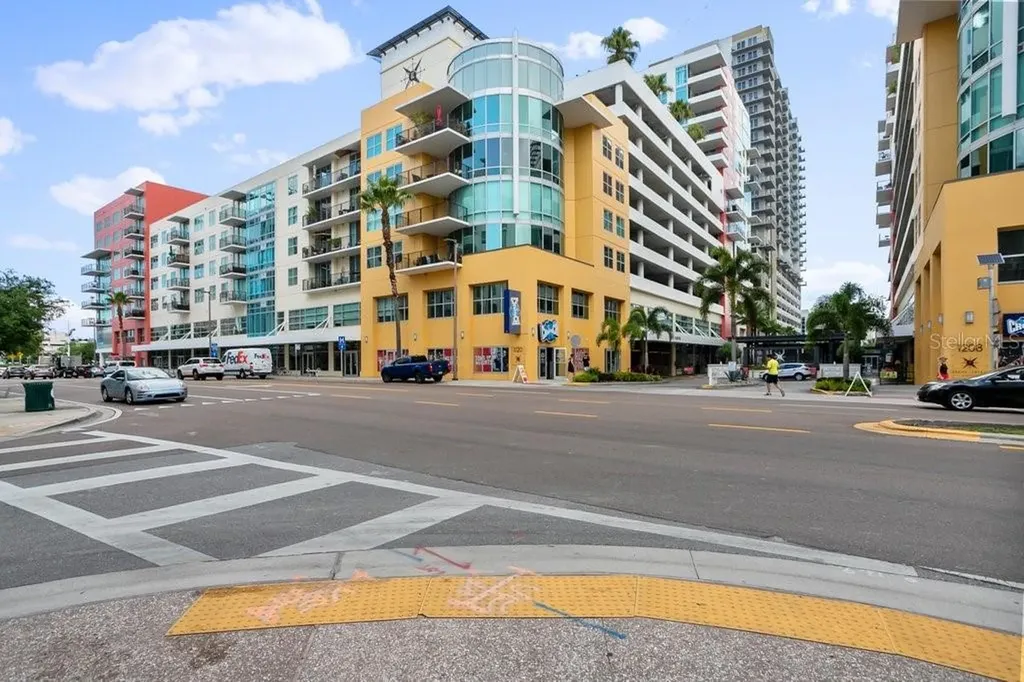1120 E Kennedy Boulevard Tampa FL 33602