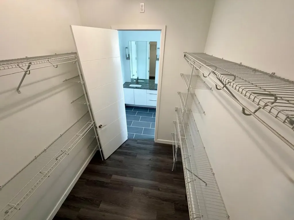 4524 Riverwood Avenue Sarasota FL 34231
