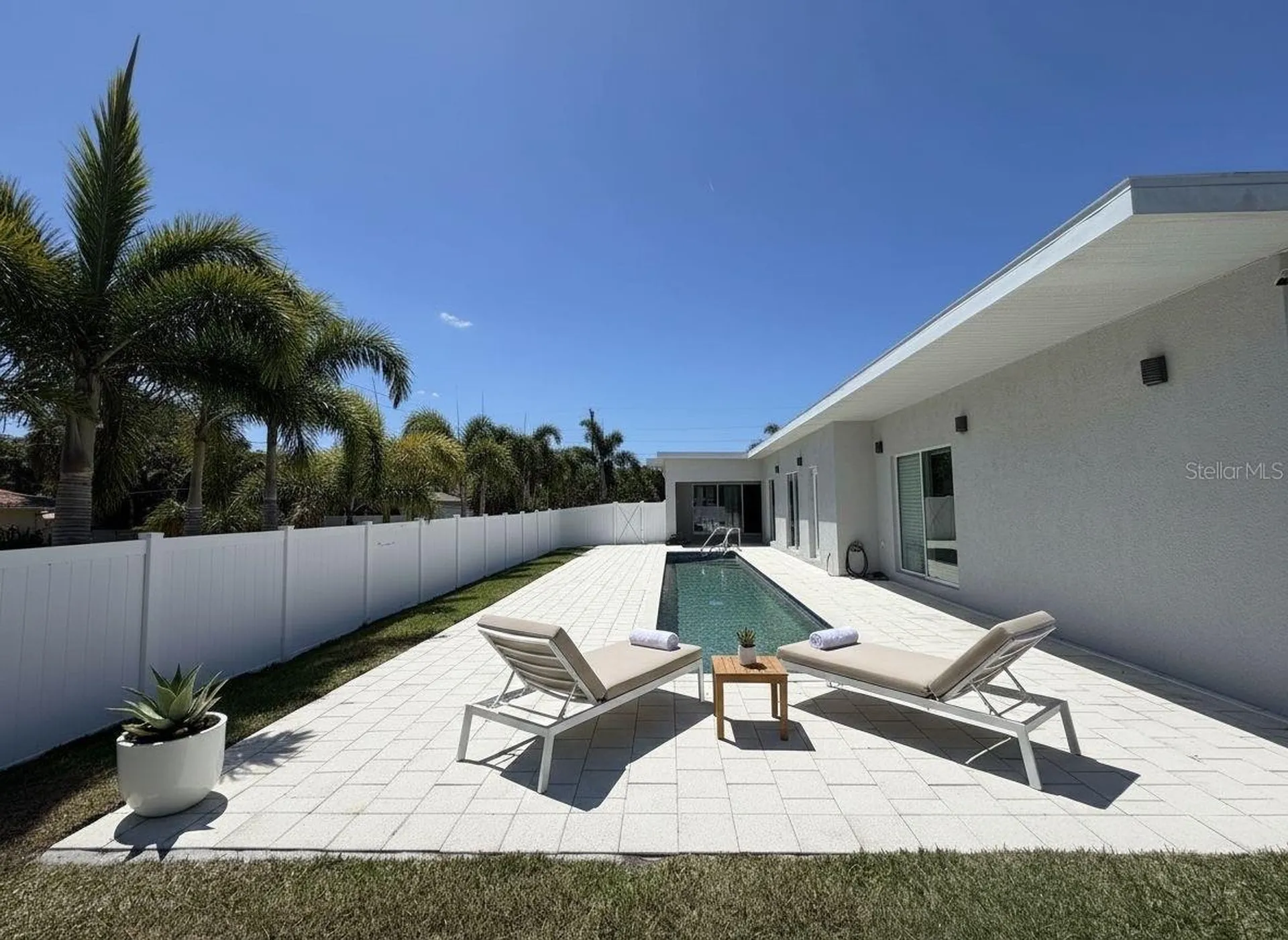 4524 Riverwood Avenue Sarasota FL 34231