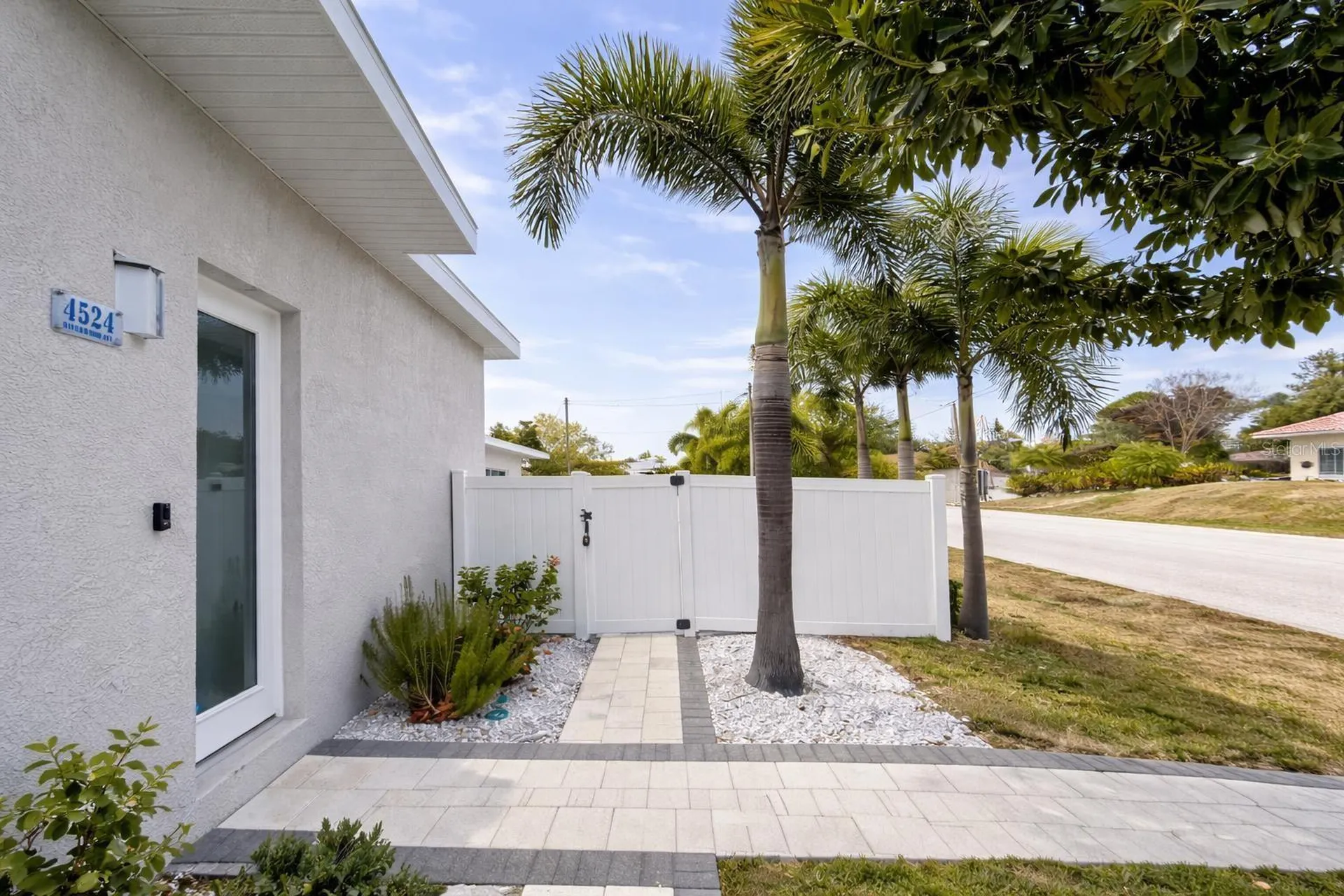 4524 Riverwood Avenue Sarasota FL 34231