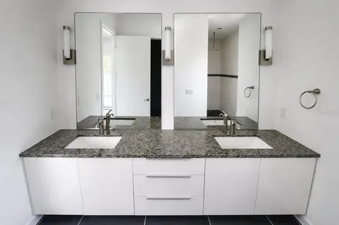 4524 Riverwood Avenue Sarasota FL 34231