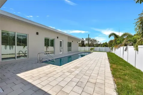 4524 Riverwood Avenue Sarasota FL 34231